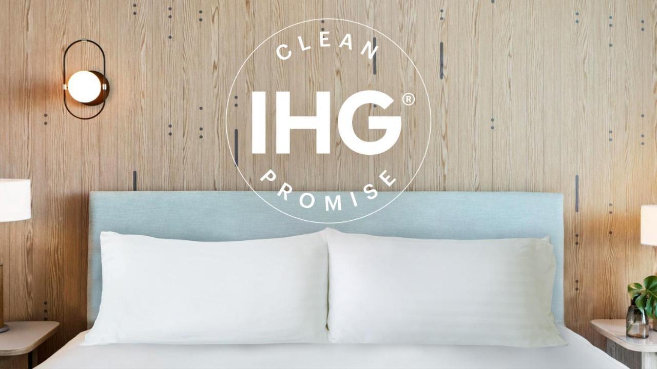 Holiday Inn Express & Suites Laurel Lakes By Ihg Bagian luar foto