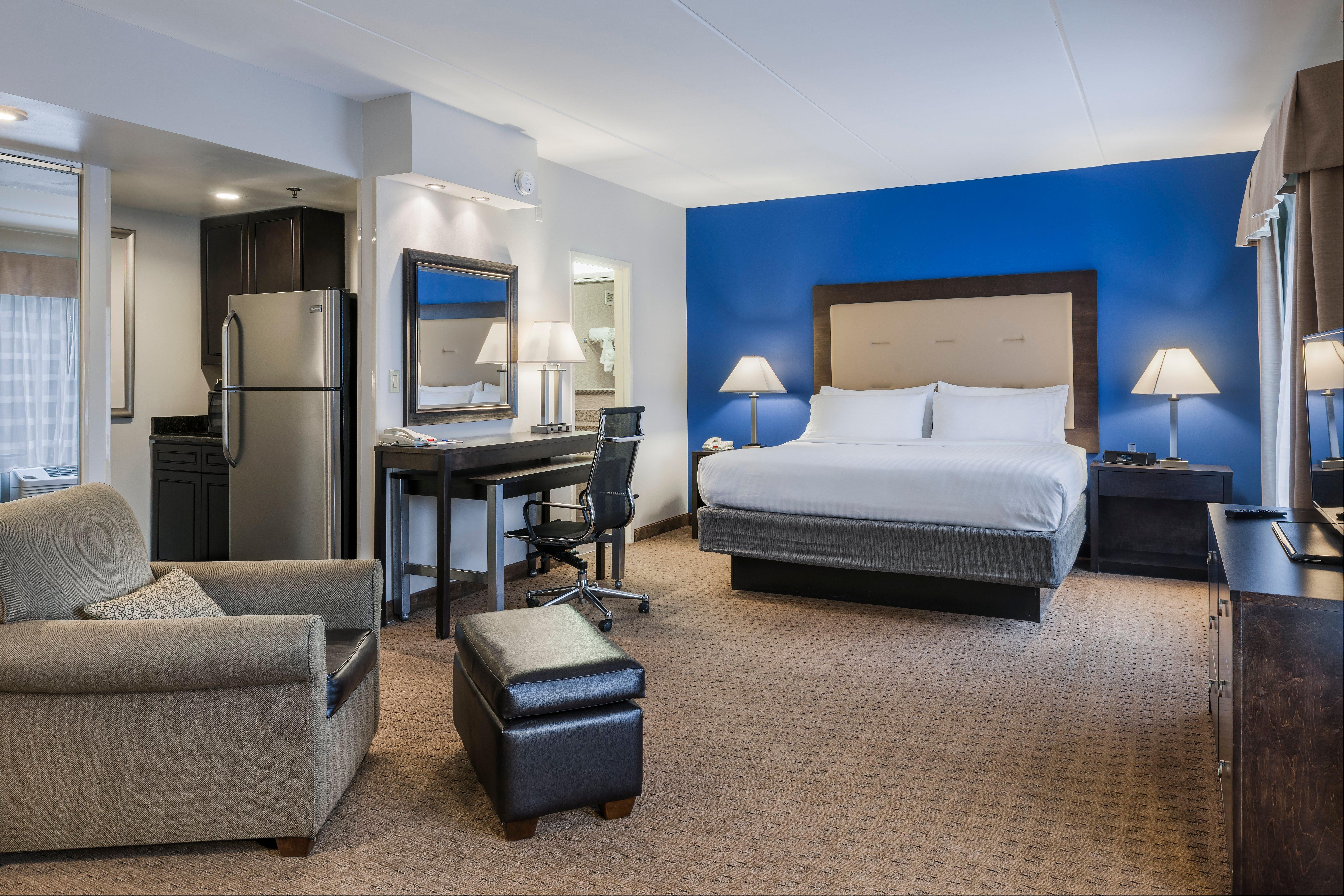 Holiday Inn Express & Suites Laurel Lakes By Ihg Bagian luar foto