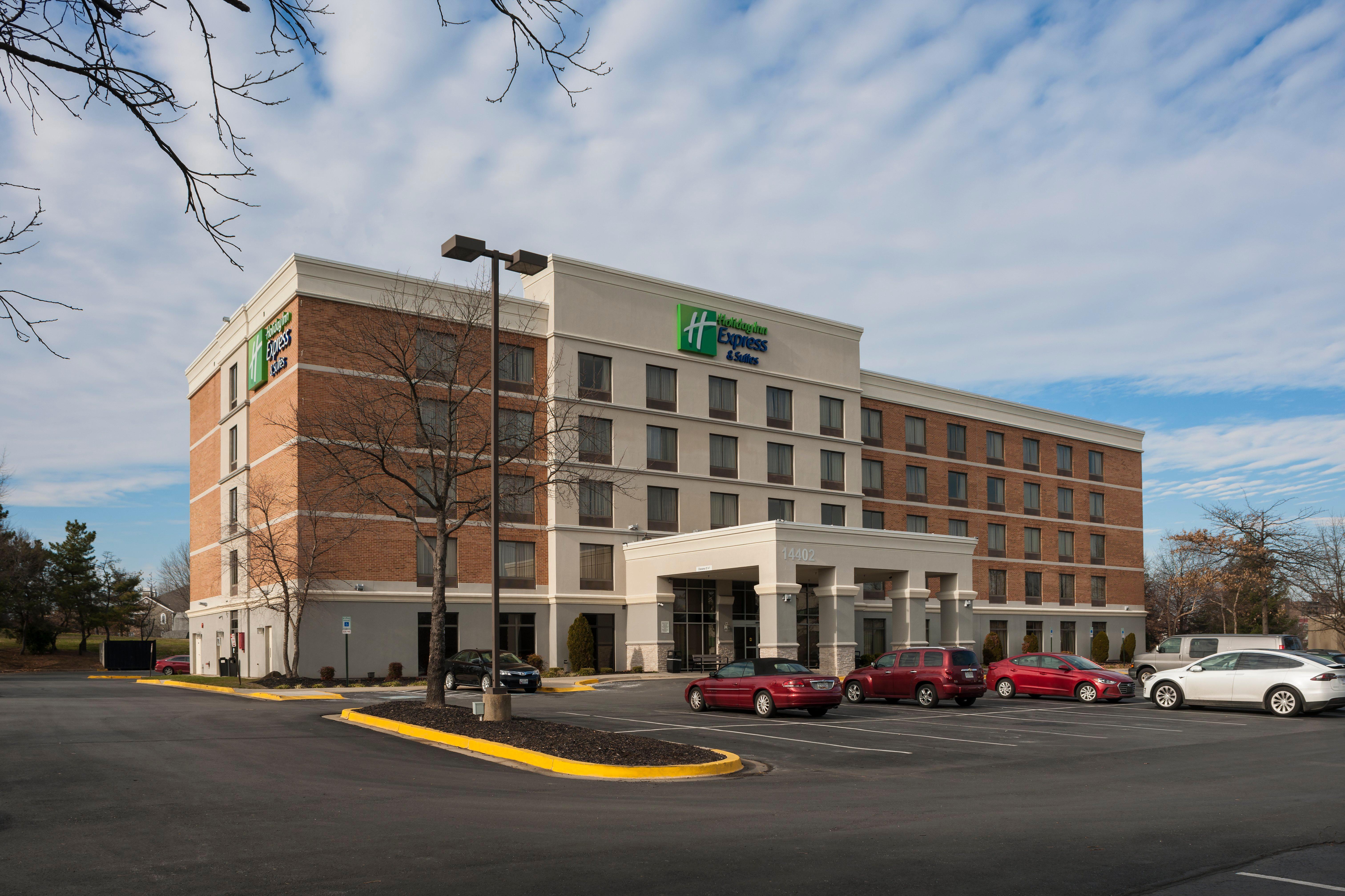 Holiday Inn Express & Suites Laurel Lakes By Ihg Bagian luar foto