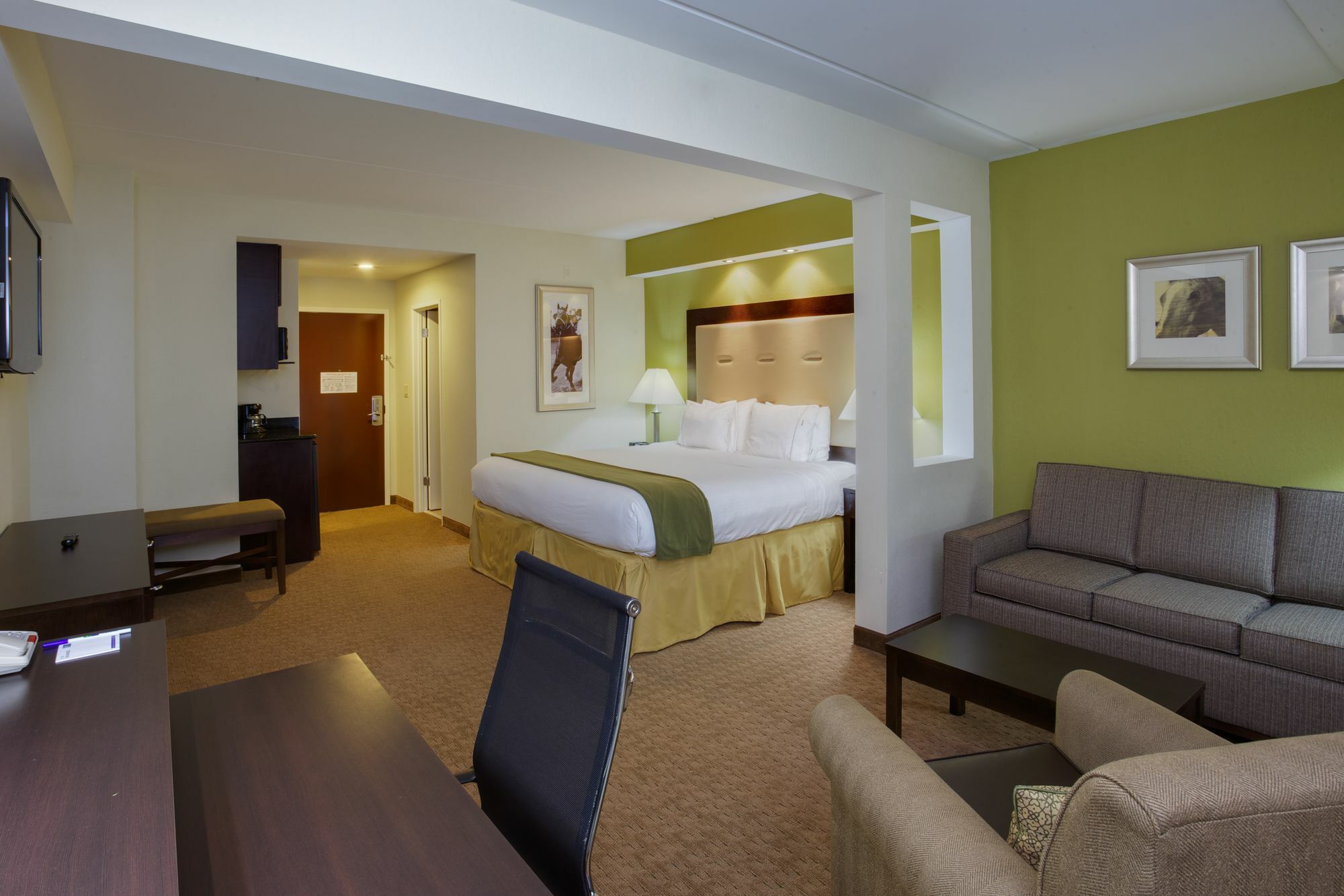 Holiday Inn Express & Suites Laurel Lakes By Ihg Bagian luar foto